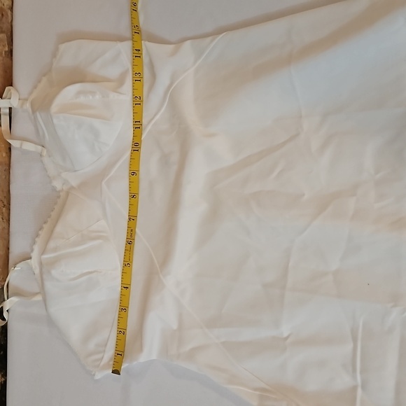 Vanity Fair White Midi Dress - Picture 8 of 9